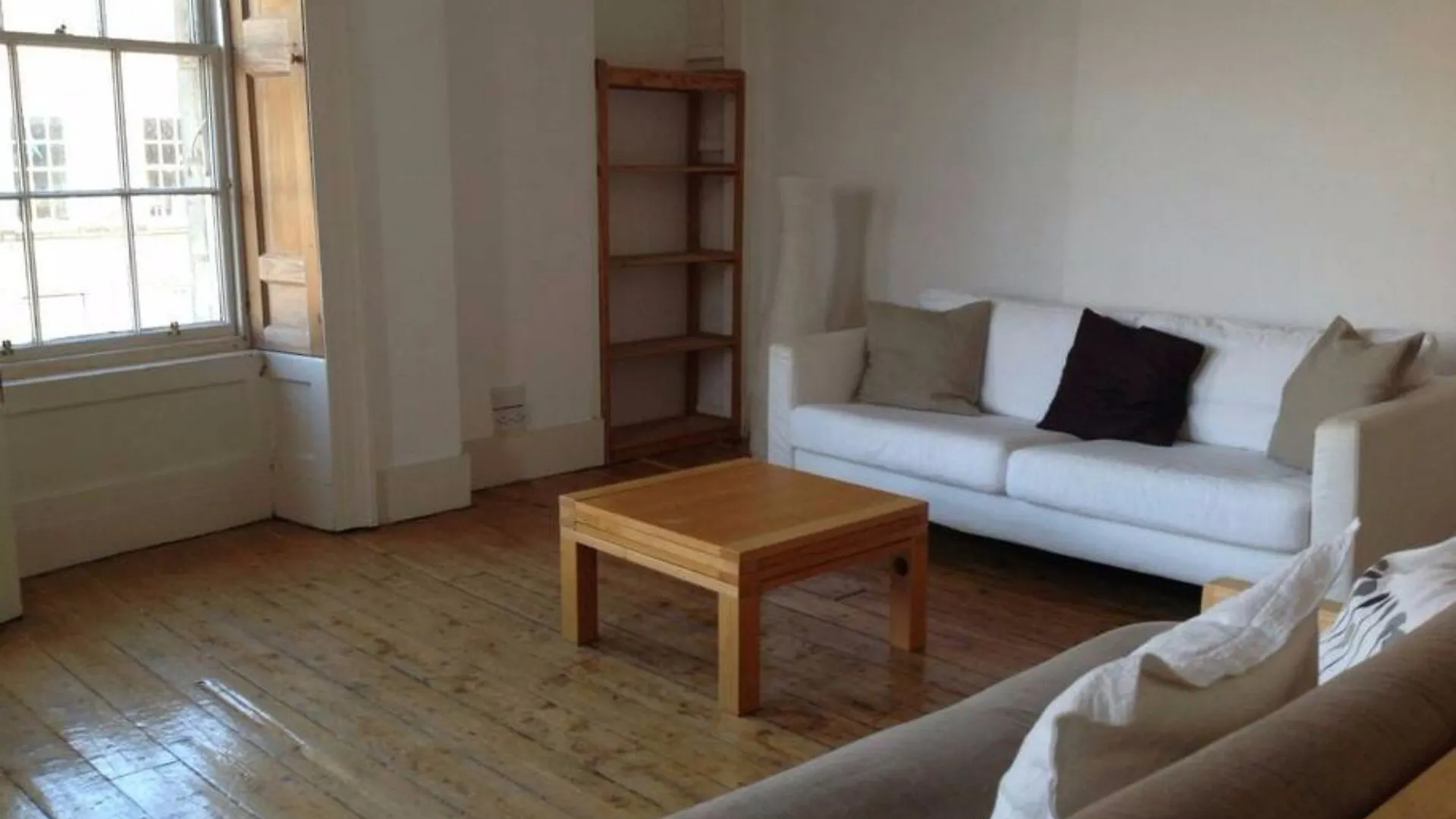 2 Bedroom Apartment In City Centre 爱丁堡