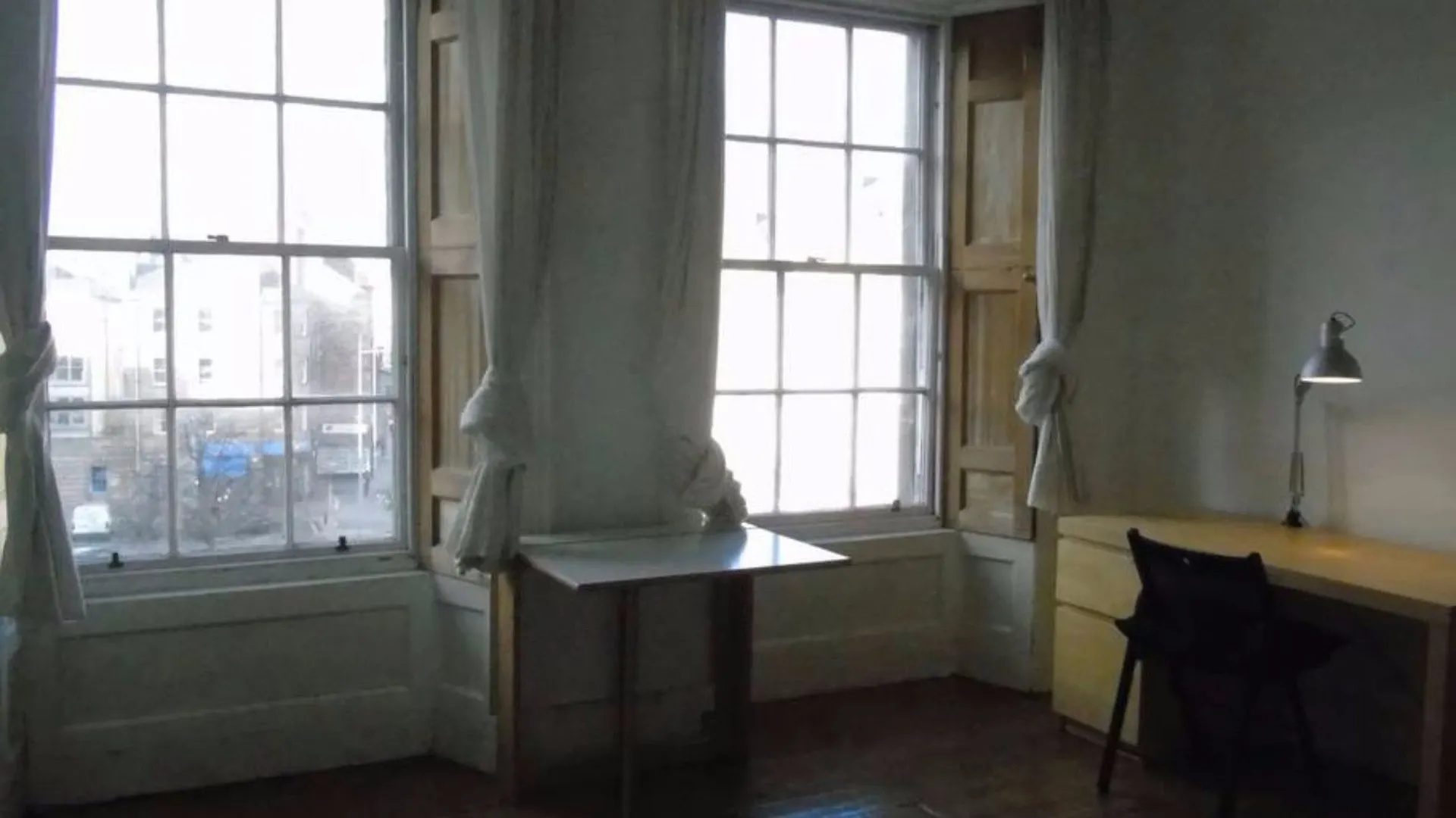 2 Bedroom Apartment In City Centre 爱丁堡